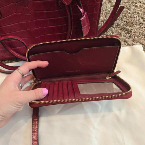 Wine Alligator Michael Kors w/Matching Wallet - Picture 2 of 4